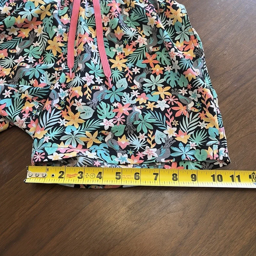 Chubbies Swim Trunks Men's Small Tropical Toucan Floral 5.5